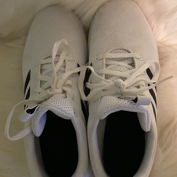 Adidas cloudfoam size 6 women’s fit like 7 - Picture 5 of 5